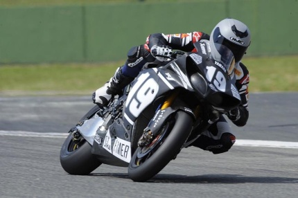 Ben Spies was 2nd fastest in his first hit-out on the new R1.